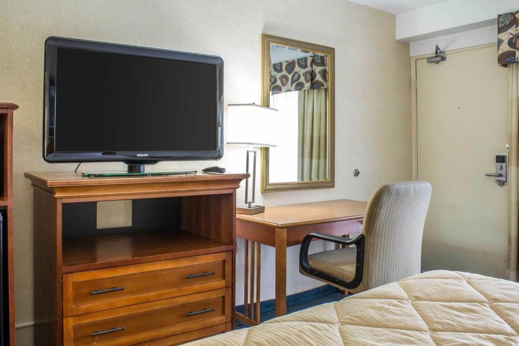Lifestyle Inn Cedar Falls Extérieur photo