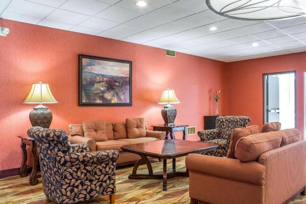 Lifestyle Inn Cedar Falls Extérieur photo